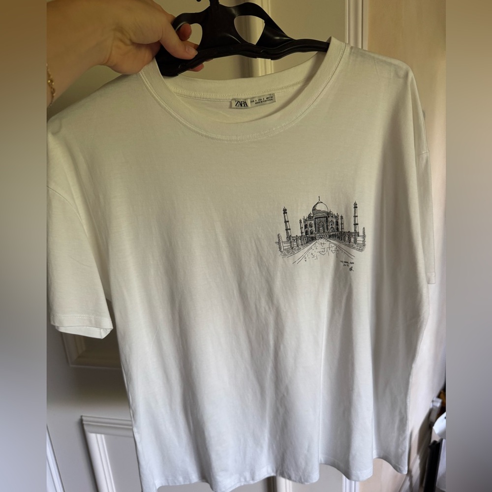 Zara White Short Sleeve Tee with Architectural Design